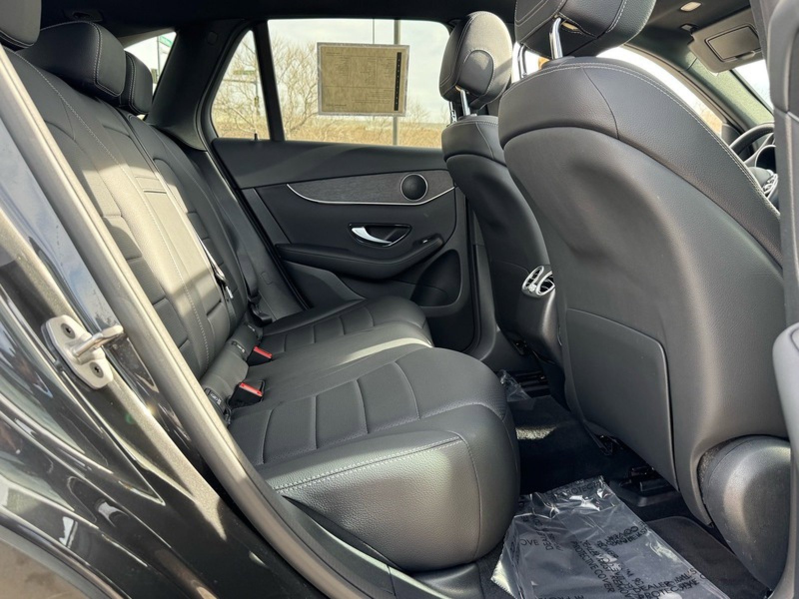 Certified 2022 Mercedes-Benz GLC 300 image 23