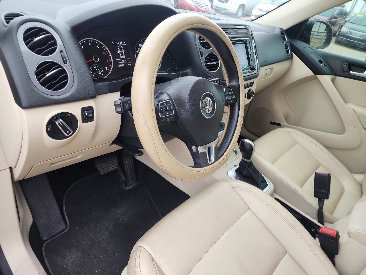Used 2016 Volkswagen Tiguan SEL FWD image 10