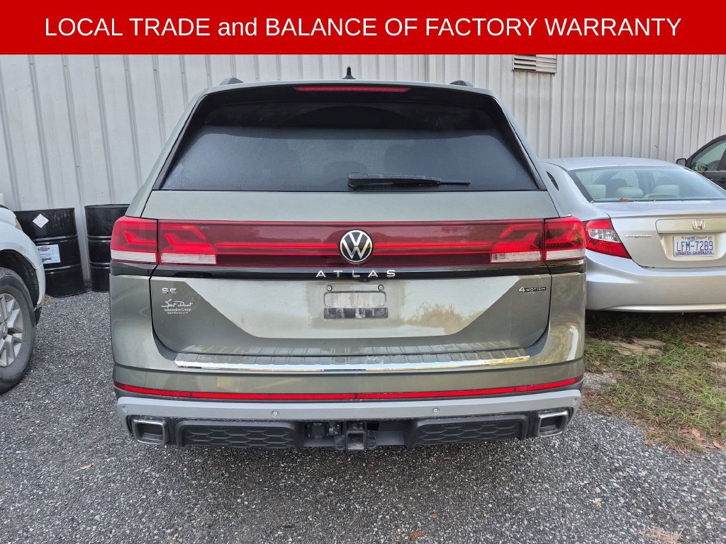 Used 2024 Volkswagen Atlas Peak Edition SE AWD/4WD image 3