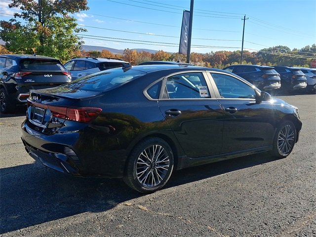 Certified 2023 Kia Forte GT-Line image 6