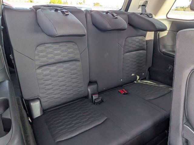 Used 2025 Nissan Pathfinder SV FWD image 8
