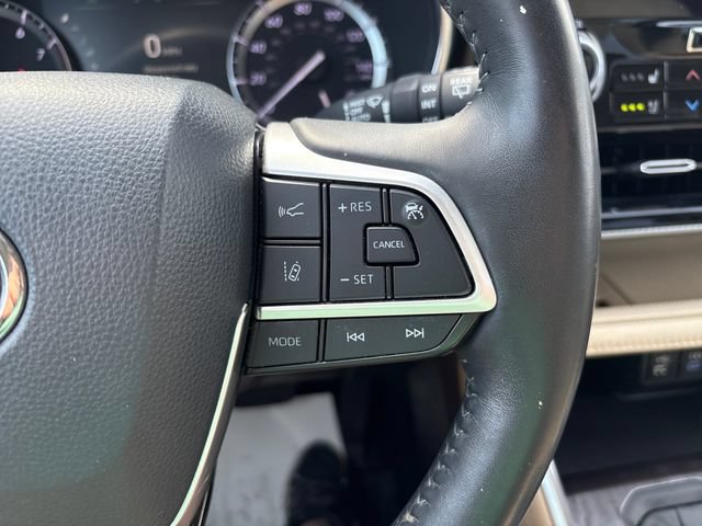 Used 2022 Toyota Highlander Platinum AWD/4WD image 12