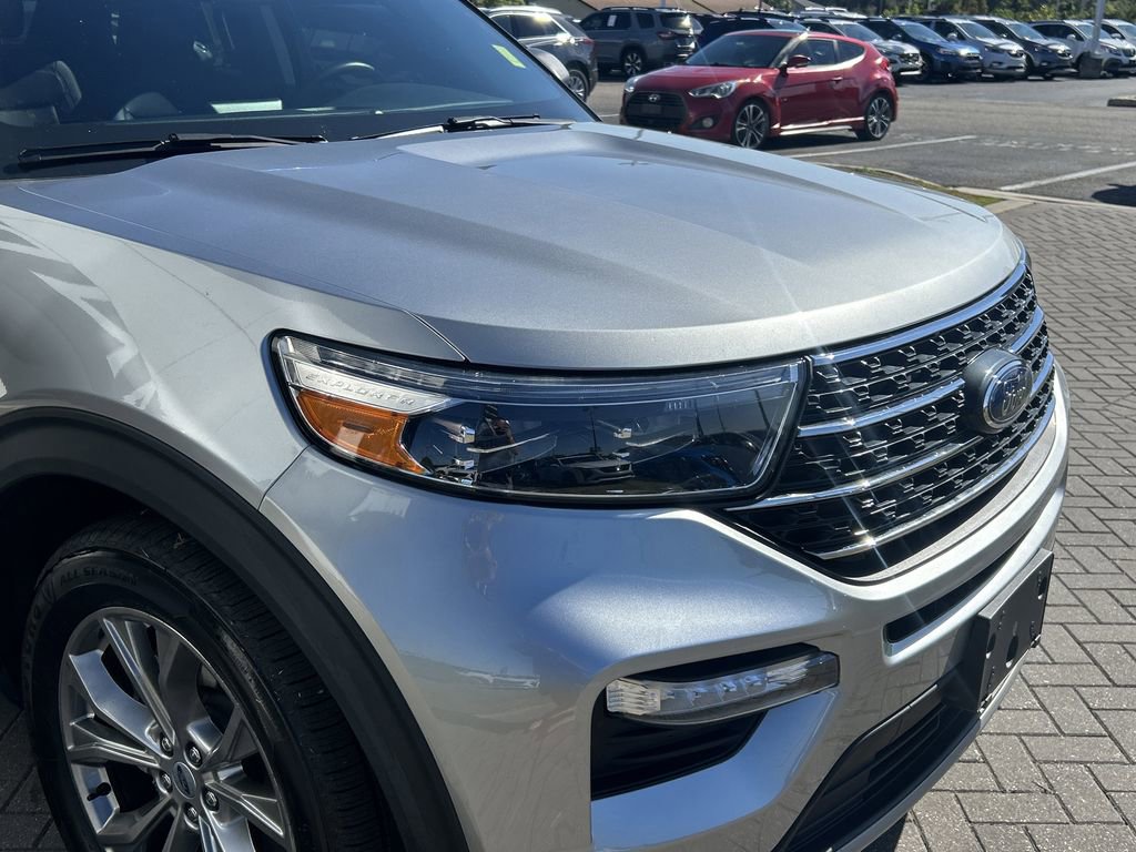 Used 2022 Ford Explorer XLT w/ Equipment Group 202A image 8