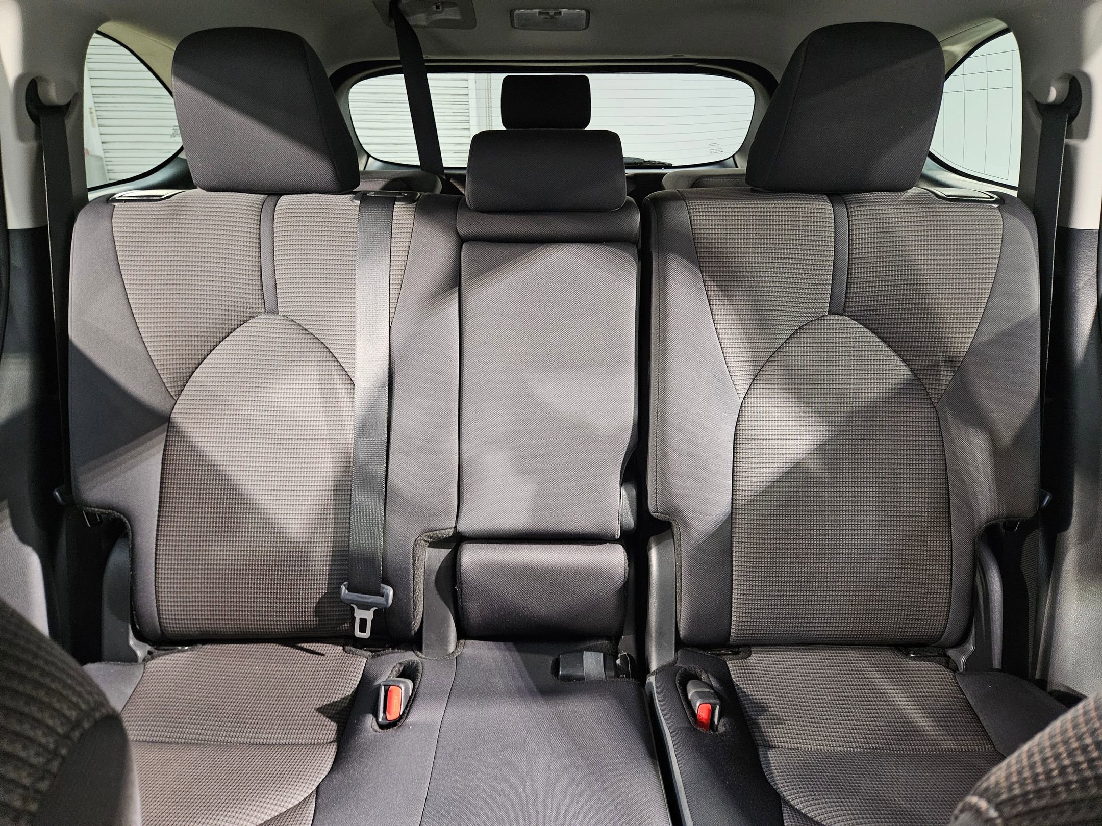 Certified 2025 Toyota Highlander LE FWD image 13