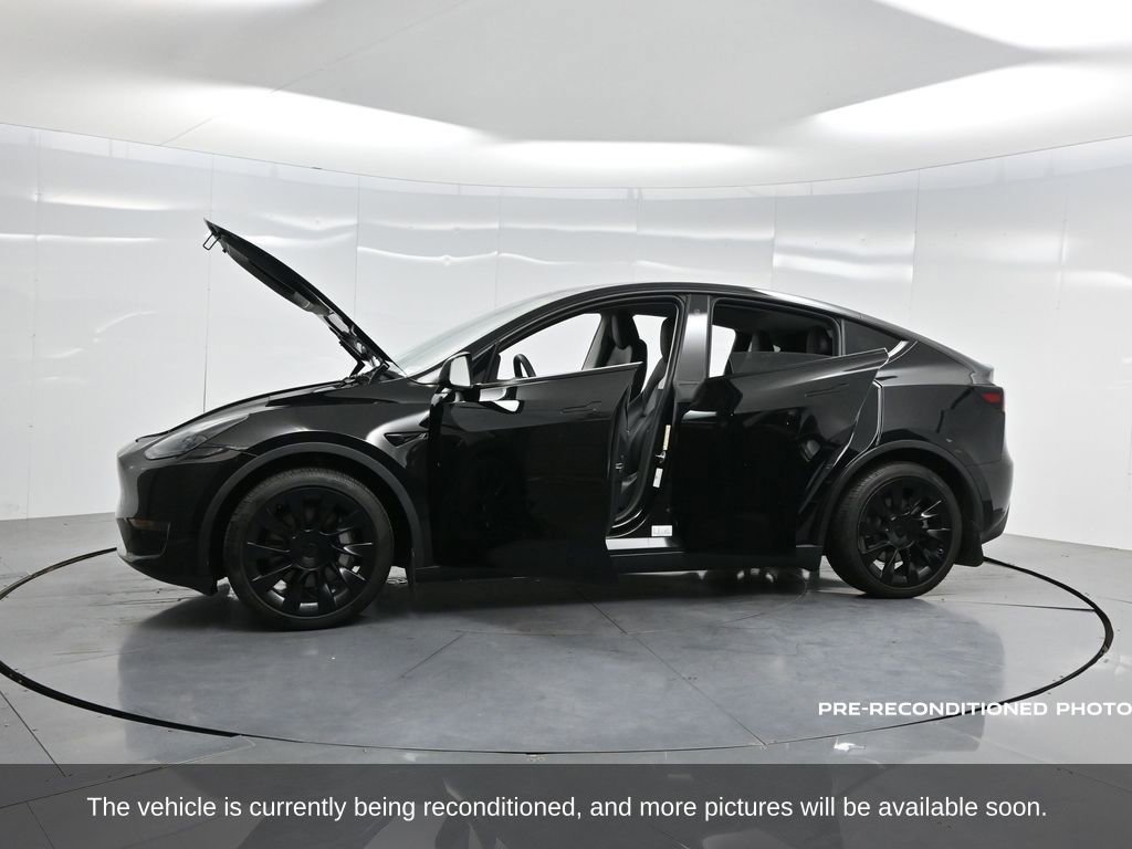 Used 2023 Tesla Model Y Long Range image 48