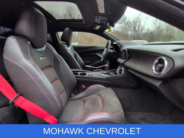 Used 2017 Chevrolet Camaro ZL1 RWD image 29