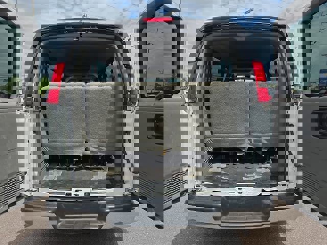 Used 2020 Chevrolet Express 3500 LT w/ LT Preferred Equipment Group RWD image 11