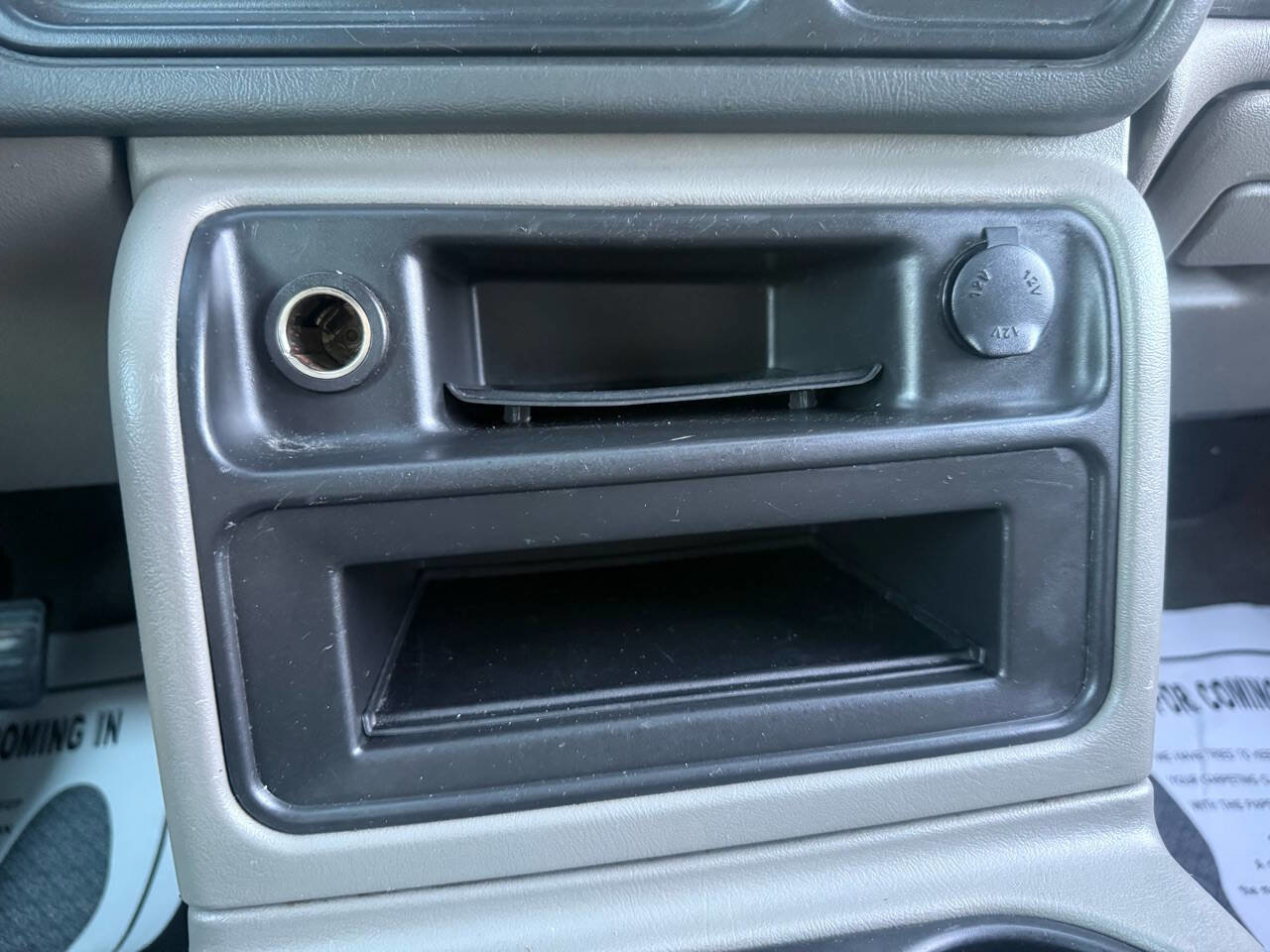 Used 2004 GMC Yukon SLT w/ 1SD Preferred Equipment Group image 50