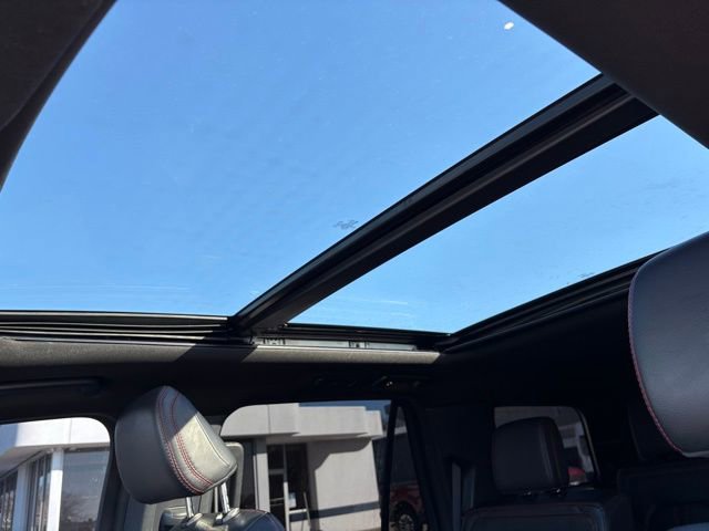 Used 2023 Ford Expedition Limited image 4