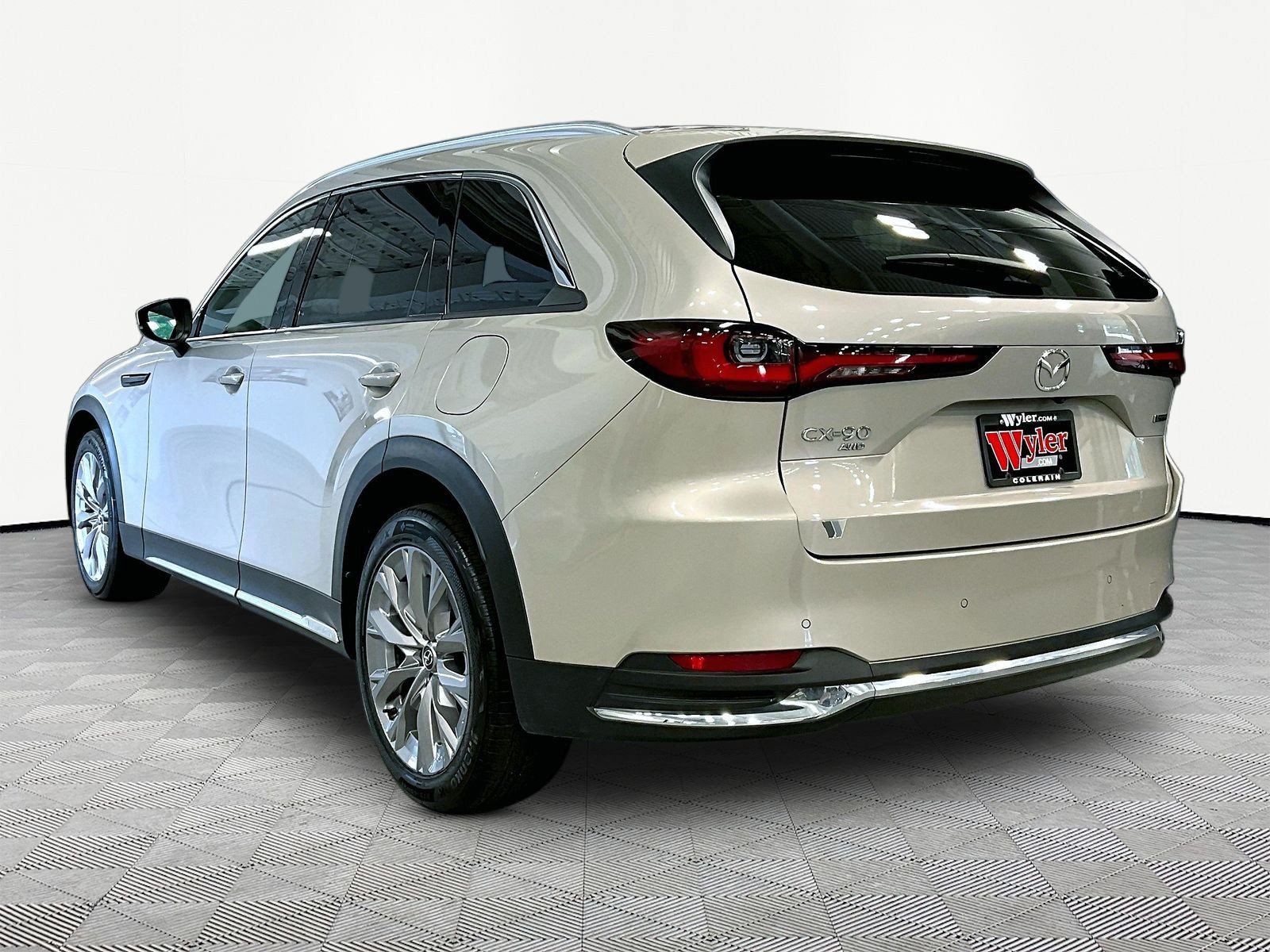 Used 2024 MAZDA CX-90 3.3 Turbo w/ Premium Package AWD/4WD image 4