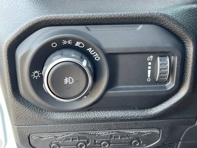 Used 2024 Jeep Wrangler Unlimited Sport AWD/4WD image 32