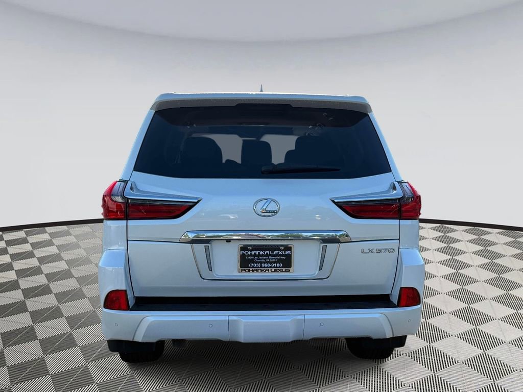 Used 2018 Lexus LX 570 4WD w/ Luxury Package image 3