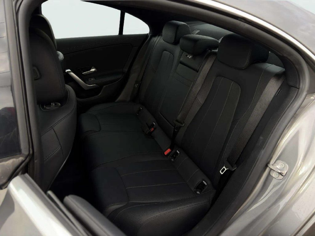 Used 2025 Mercedes-Benz CLA 250 image 10
