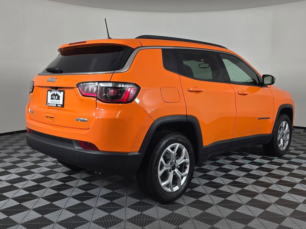 New 2026 Jeep Compass Latitude image 4