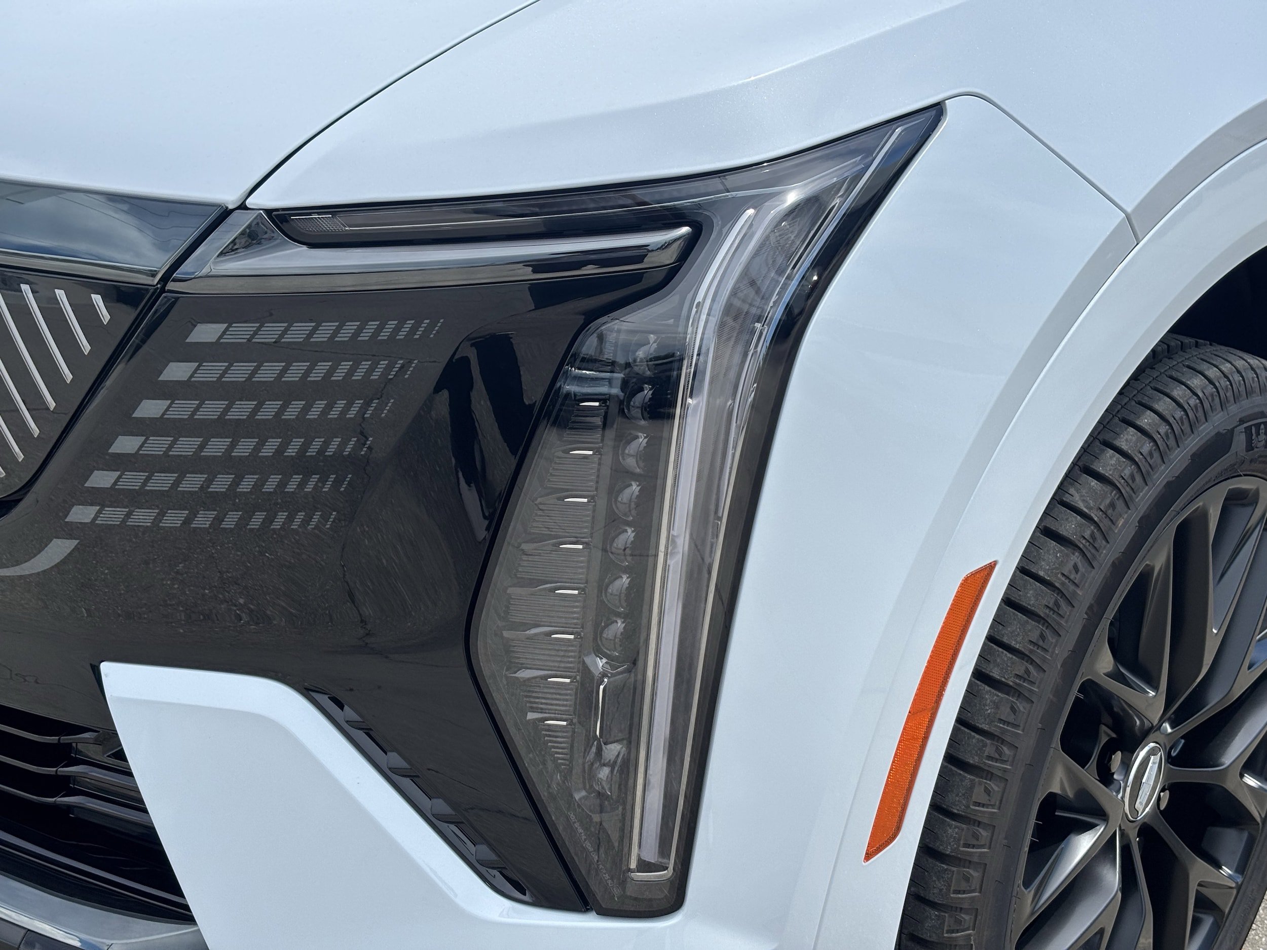 New 2026 Cadillac Escalade IQL Sport 2 w/ LPO, ONYX Package AWD/4WD image 9