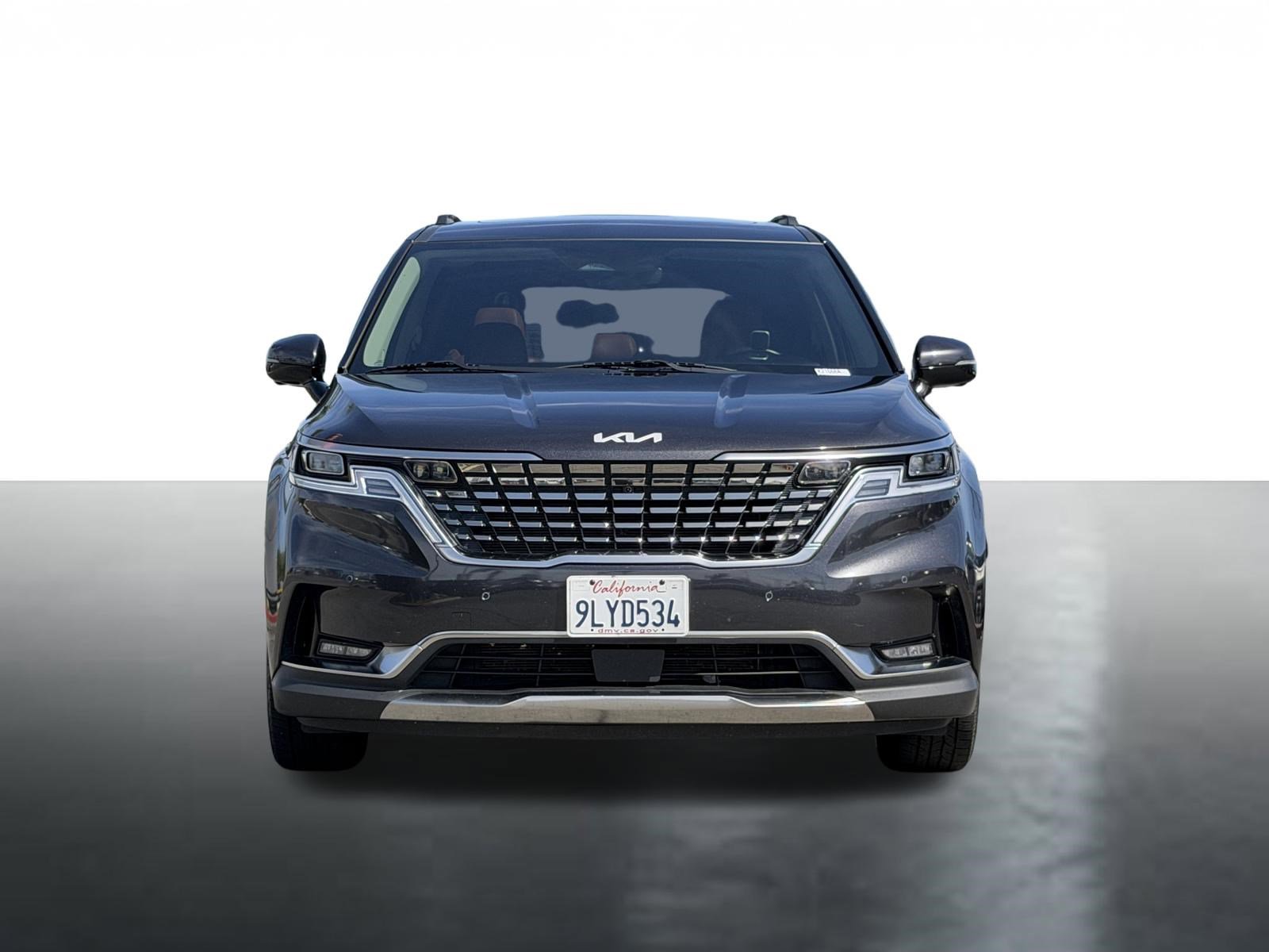 Used 2024 Kia Carnival SX Prestige image 3