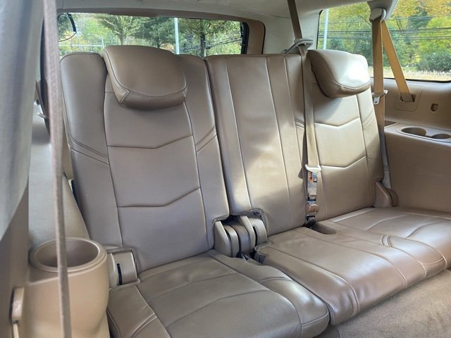 Used 2016 Cadillac Escalade ESV Platinum image 30