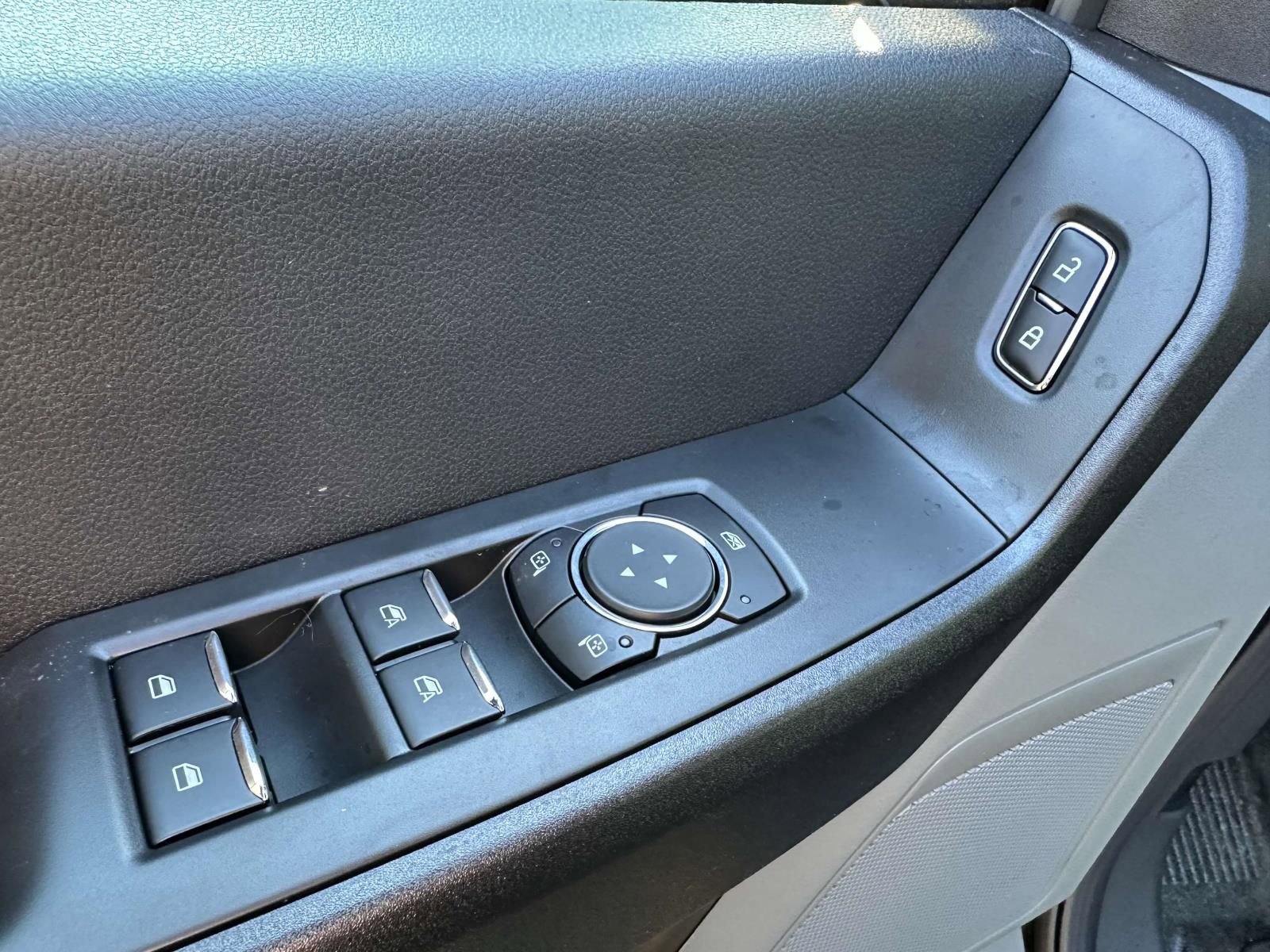New 2025 Ford F250 XL AWD/4WD image 17