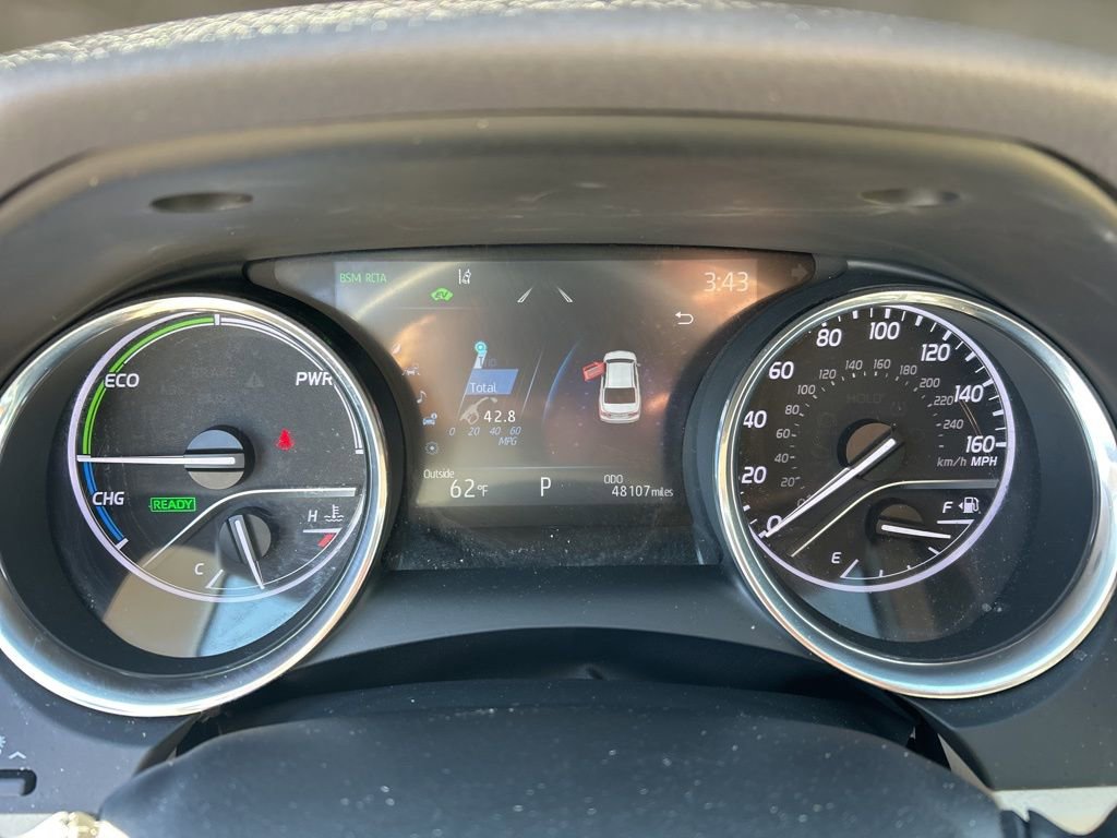 Used 2020 Toyota Camry XLE image 9