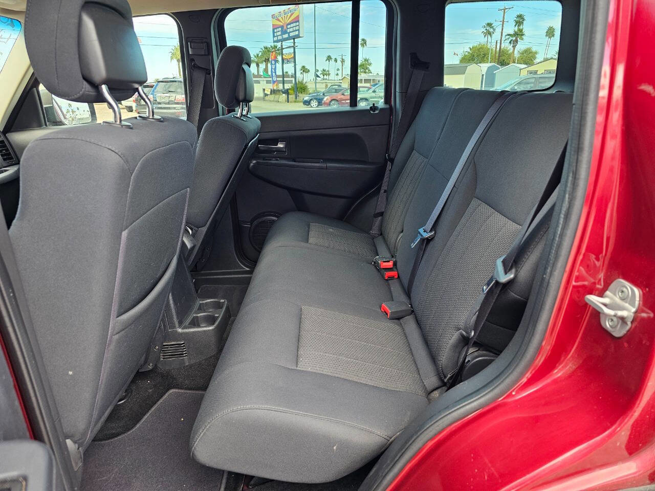 Used 2012 Jeep Liberty Sport image 5