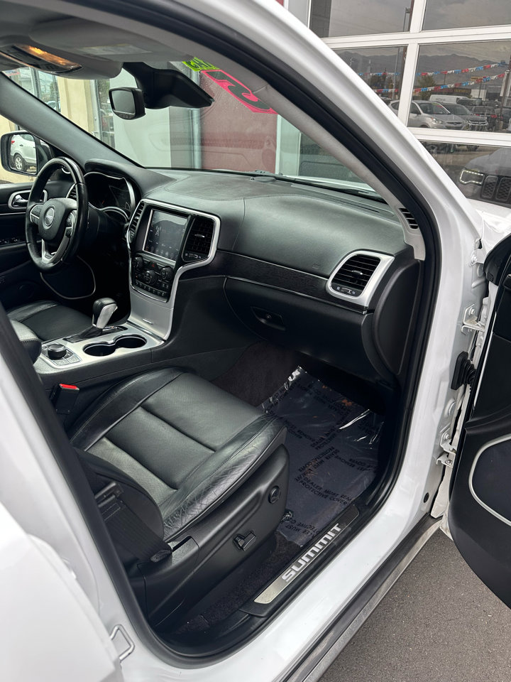 Used 2018 Jeep Grand Cherokee Summit image 19