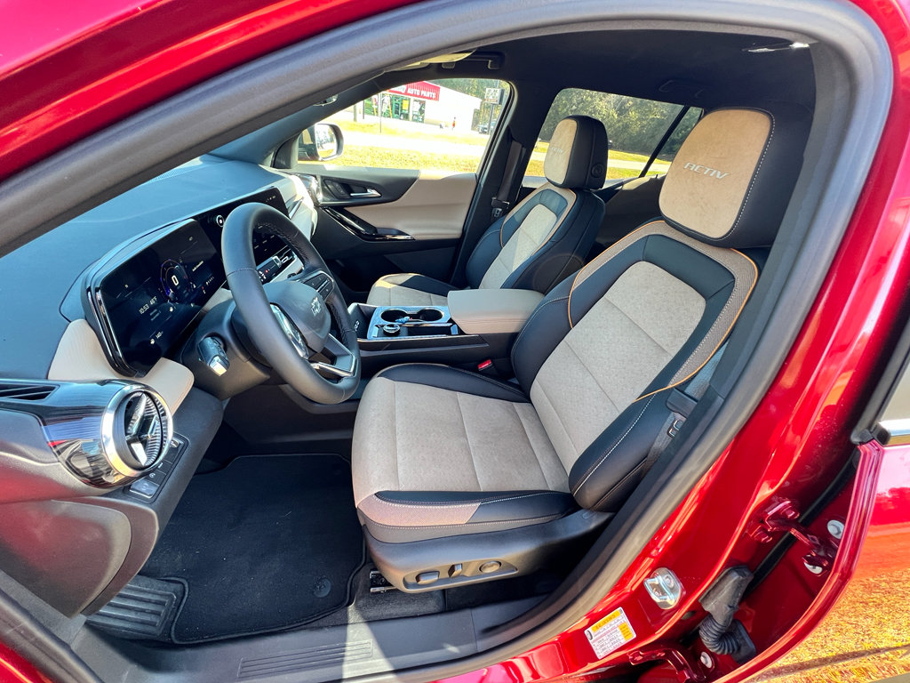 New 2026 Chevrolet Equinox ACTIV w/ Safety and Technology Package image 16