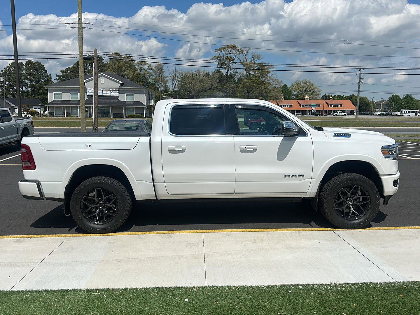 Used 2024 RAM 1500 Limited AWD/4WD image 4