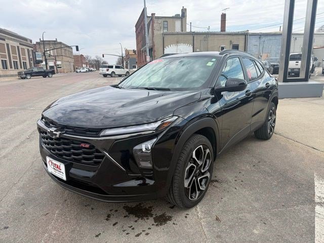 Used 2024 Chevrolet Trax RS