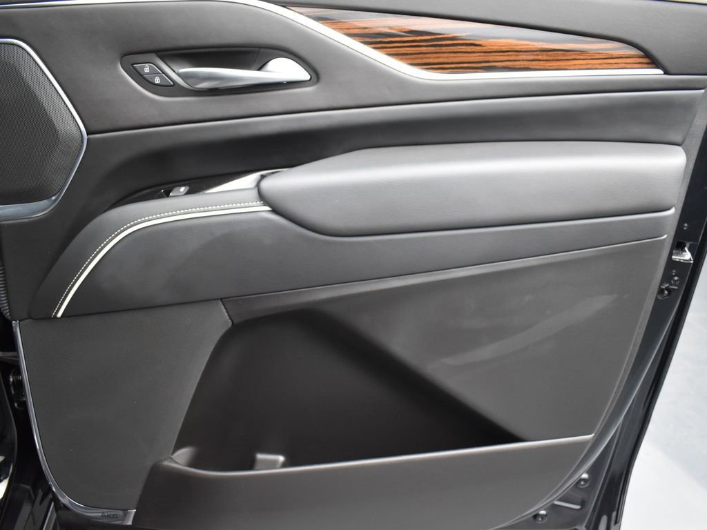 Used 2023 Cadillac Escalade ESV Premium Luxury w/ Performance Package image 34