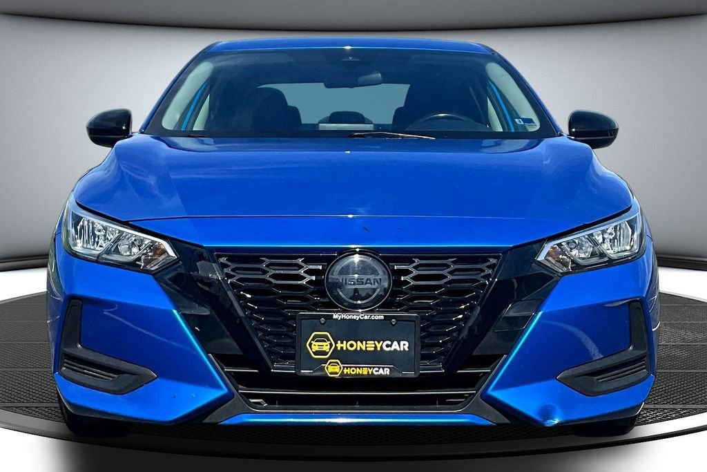 Used 2022 Nissan Sentra SV image 2