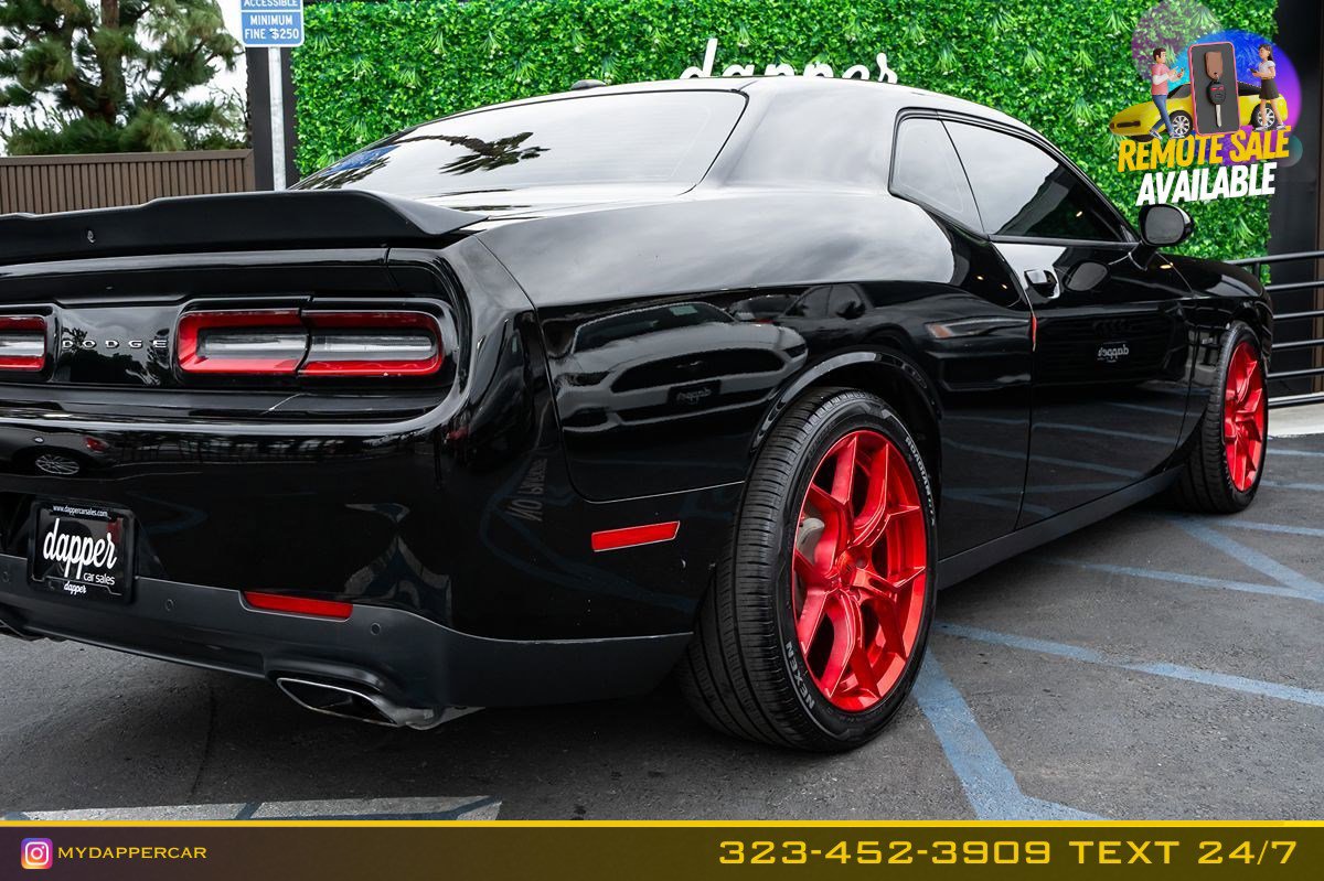 Used 2019 Dodge Challenger R/T w/ Blacktop Package image 7