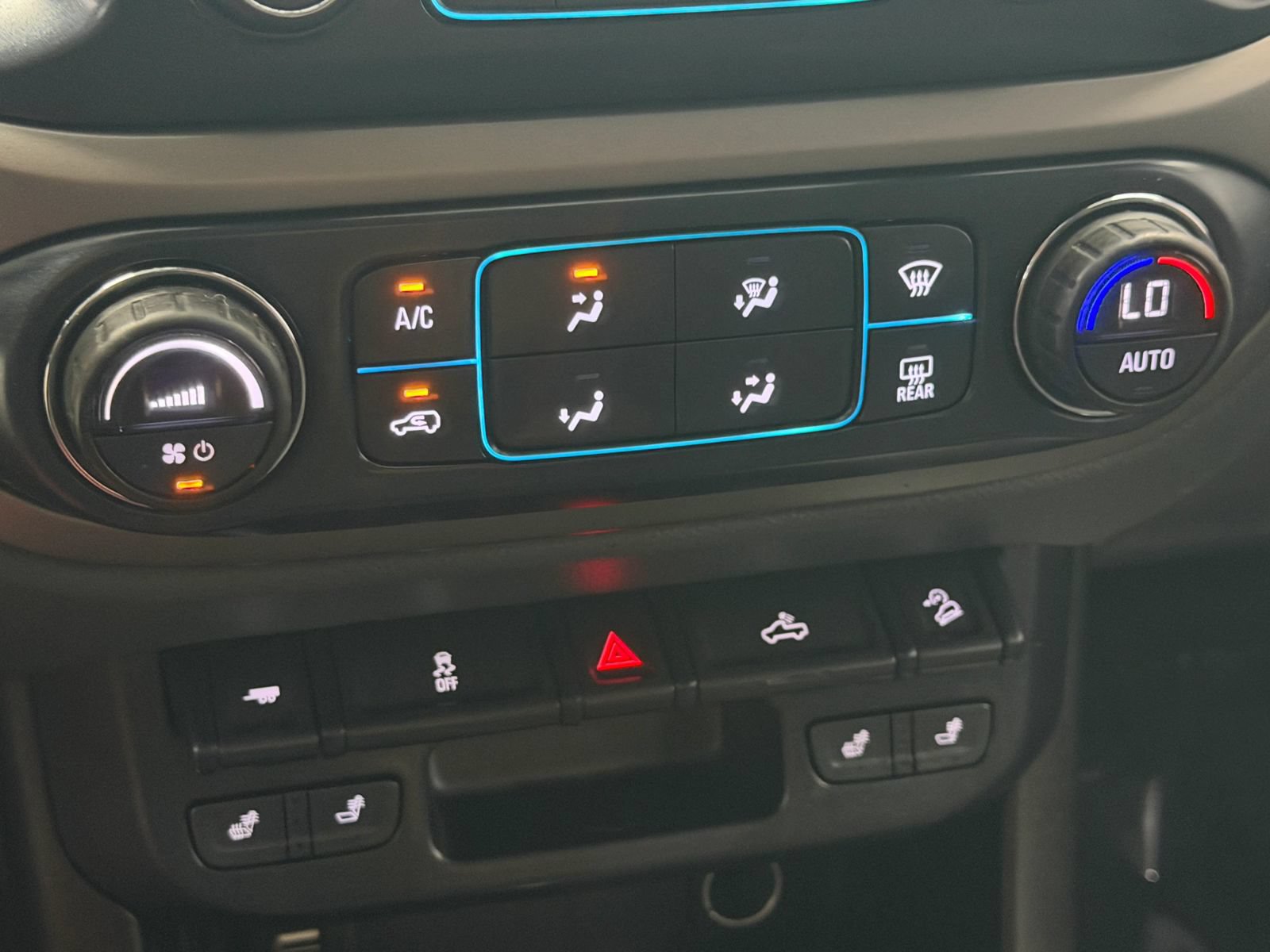 Used 2017 Chevrolet Colorado Z71 AWD/4WD image 31