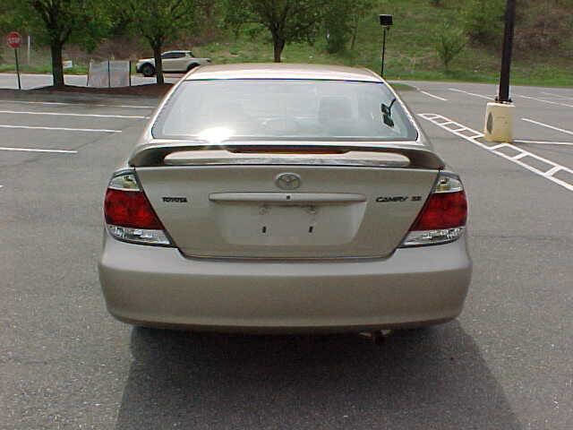 Used 2006 Toyota Camry SE FWD image 12