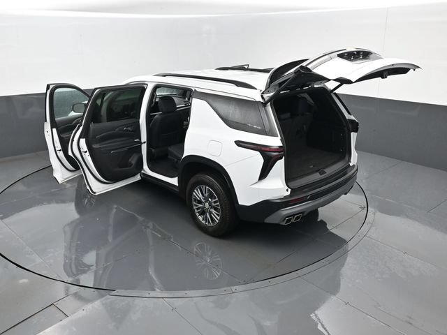 Used 2025 Chevrolet Traverse LT AWD/4WD image 30