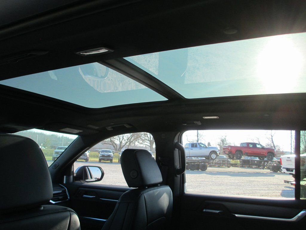 New 2026 GMC Acadia Elevation w/ Black Edition image 14