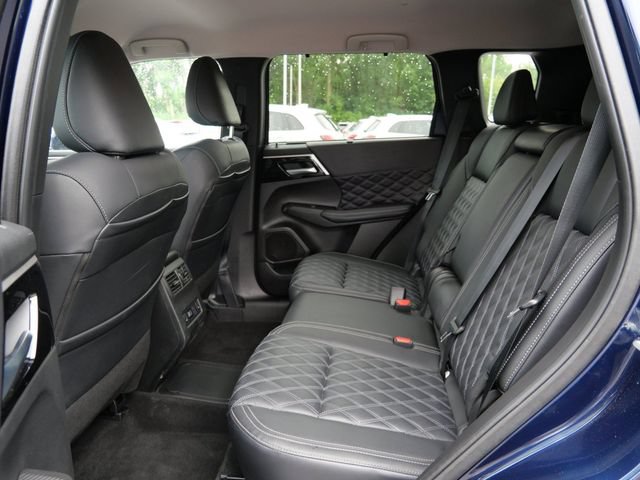 Used 2024 Mitsubishi Outlander SEL Black Edition AWD/4WD image 11