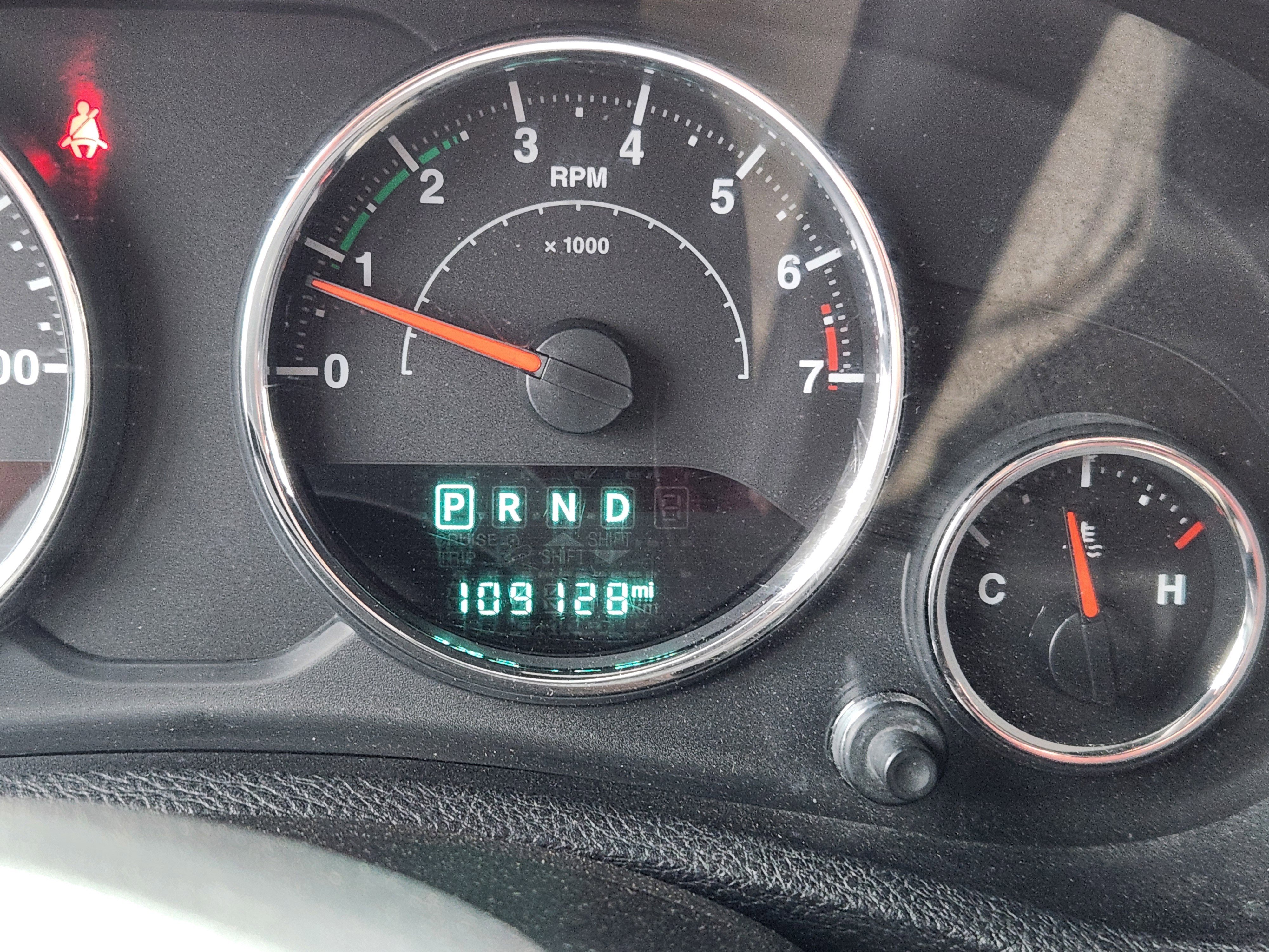 Used 2015 Jeep Wrangler Sport image 9