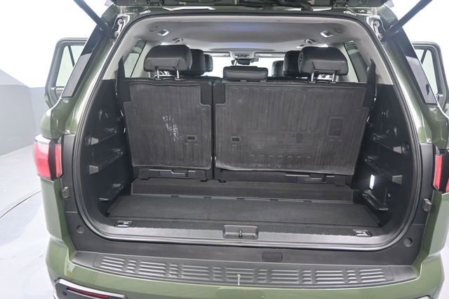 Used 2023 Toyota Sequoia SR5 w/ SR5 Premium Package AWD/4WD image 17