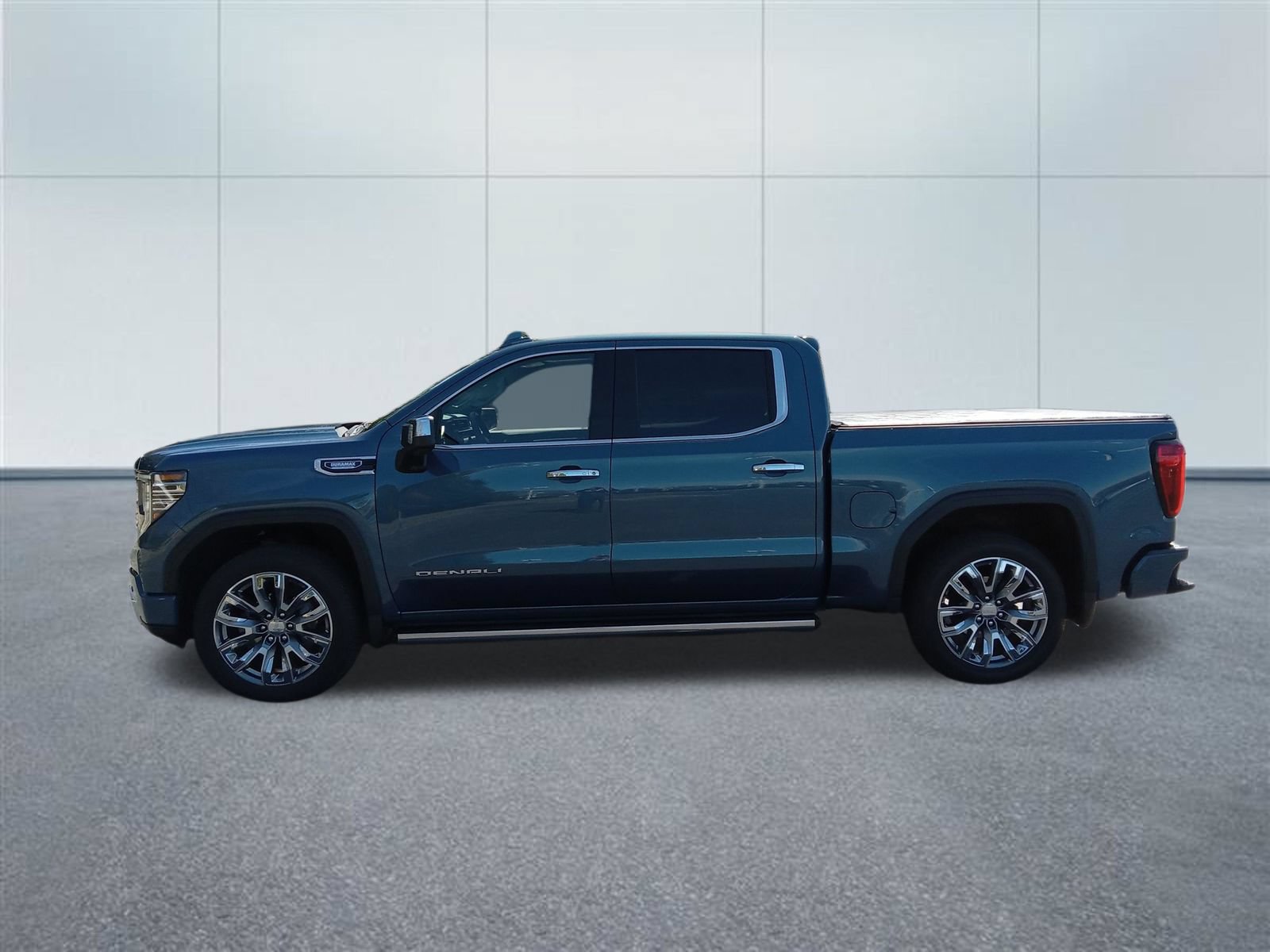Used 2026 GMC Sierra 1500 Denali AWD/4WD image 2