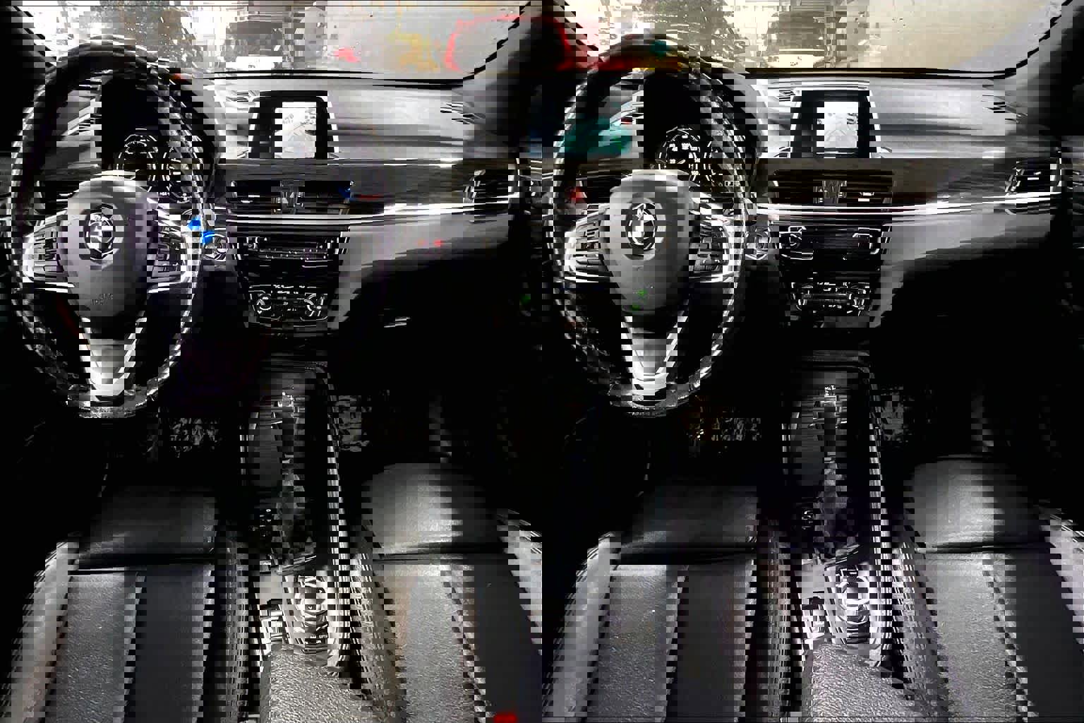 Used 2018 BMW X1 xDrive28i w/ Convenience Package AWD/4WD image 17