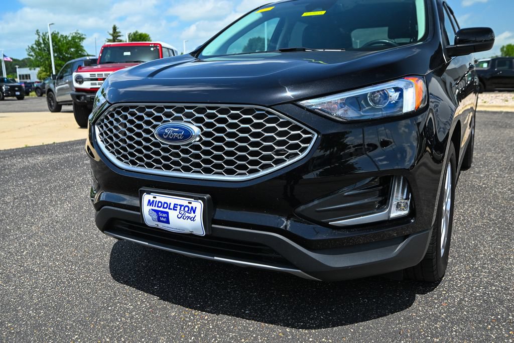 Used 2023 Ford Edge SEL w/ Convenience Package AWD/4WD image 11