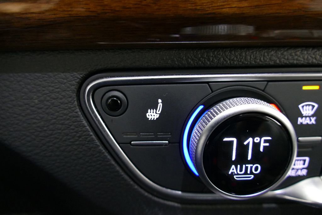 Used 2023 Audi Q5 2.0T Premium w/ Convenience Package AWD/4WD image 14