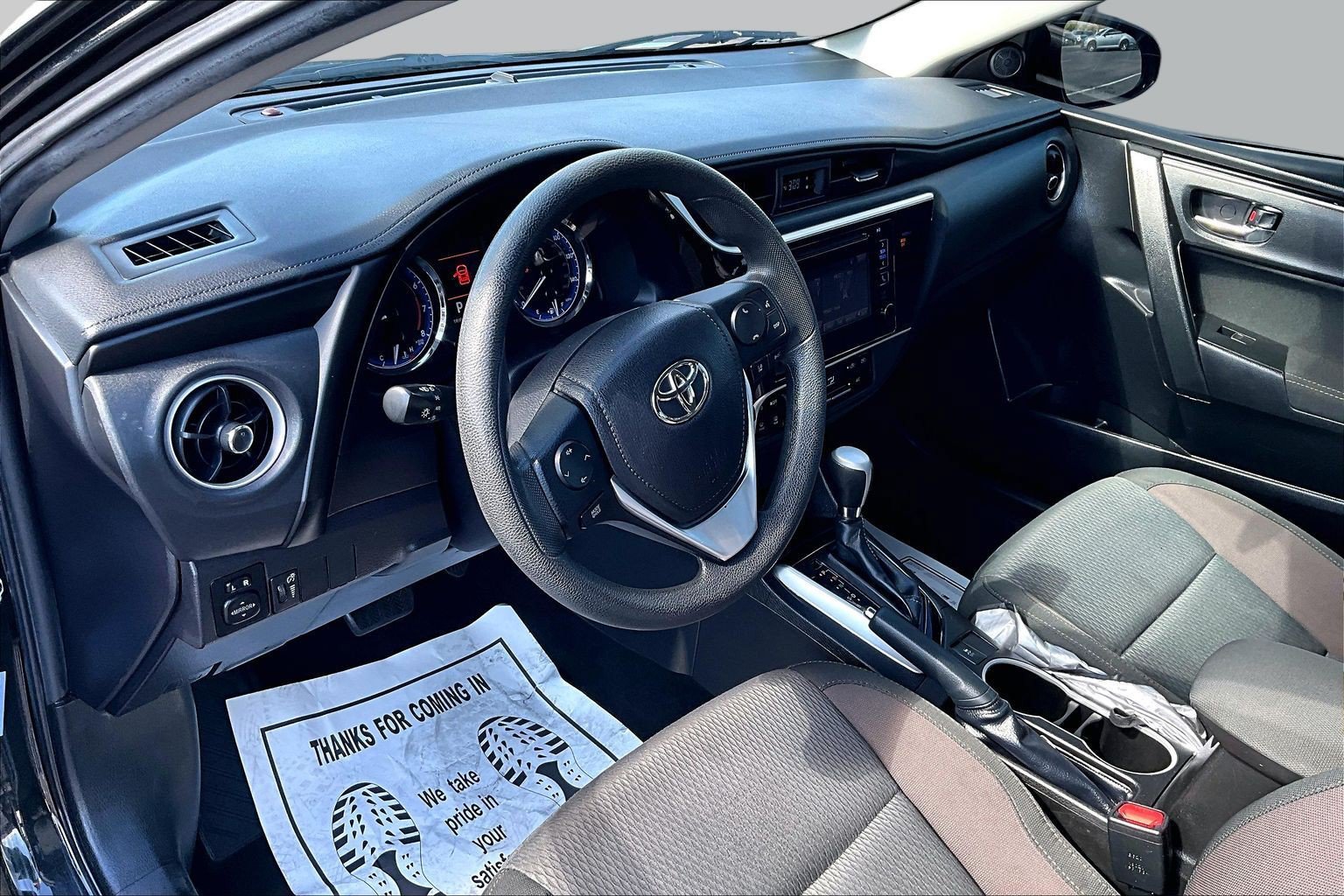 Used 2019 Toyota Corolla LE FWD image 13