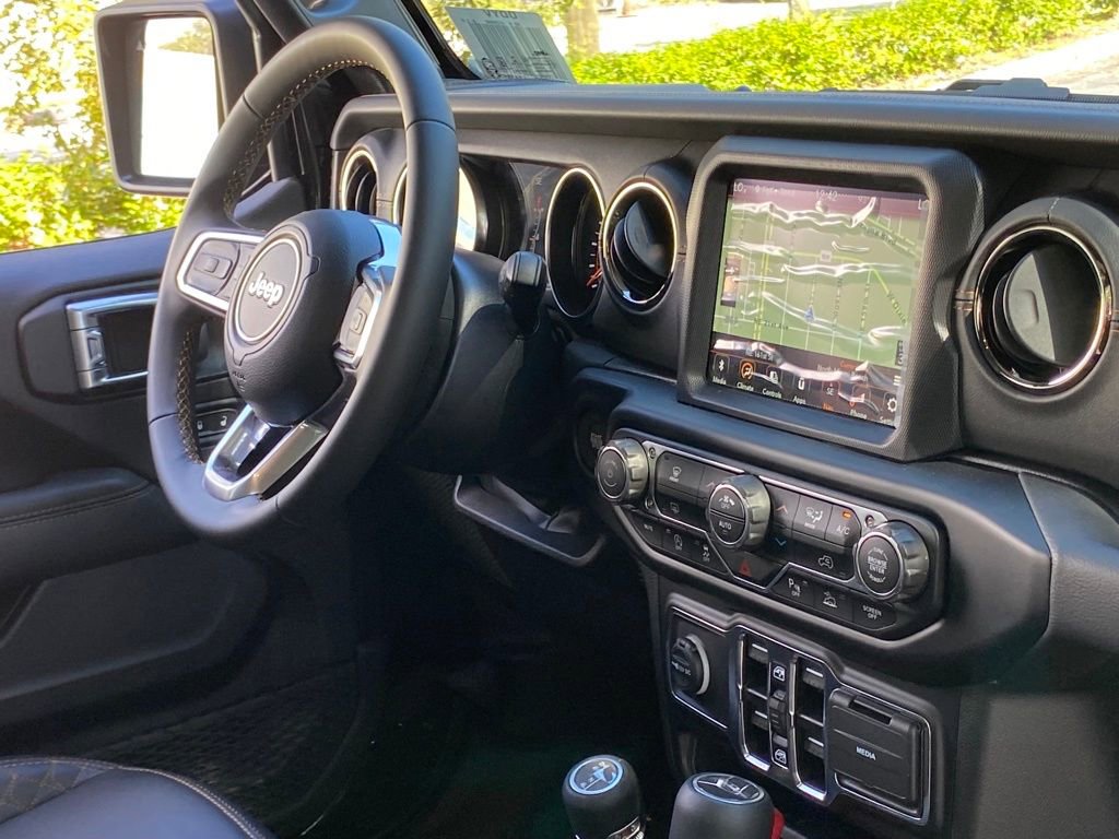Used 2022 Jeep Gladiator Overland image 20