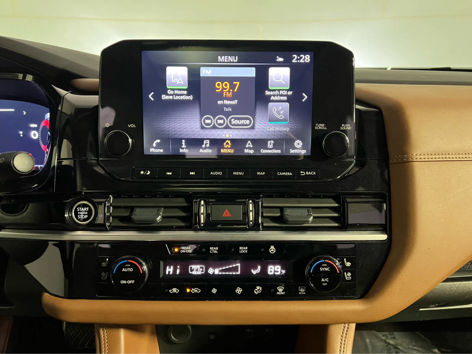 Certified 2024 Nissan Pathfinder Platinum w/ Cargo Package AWD/4WD image 11