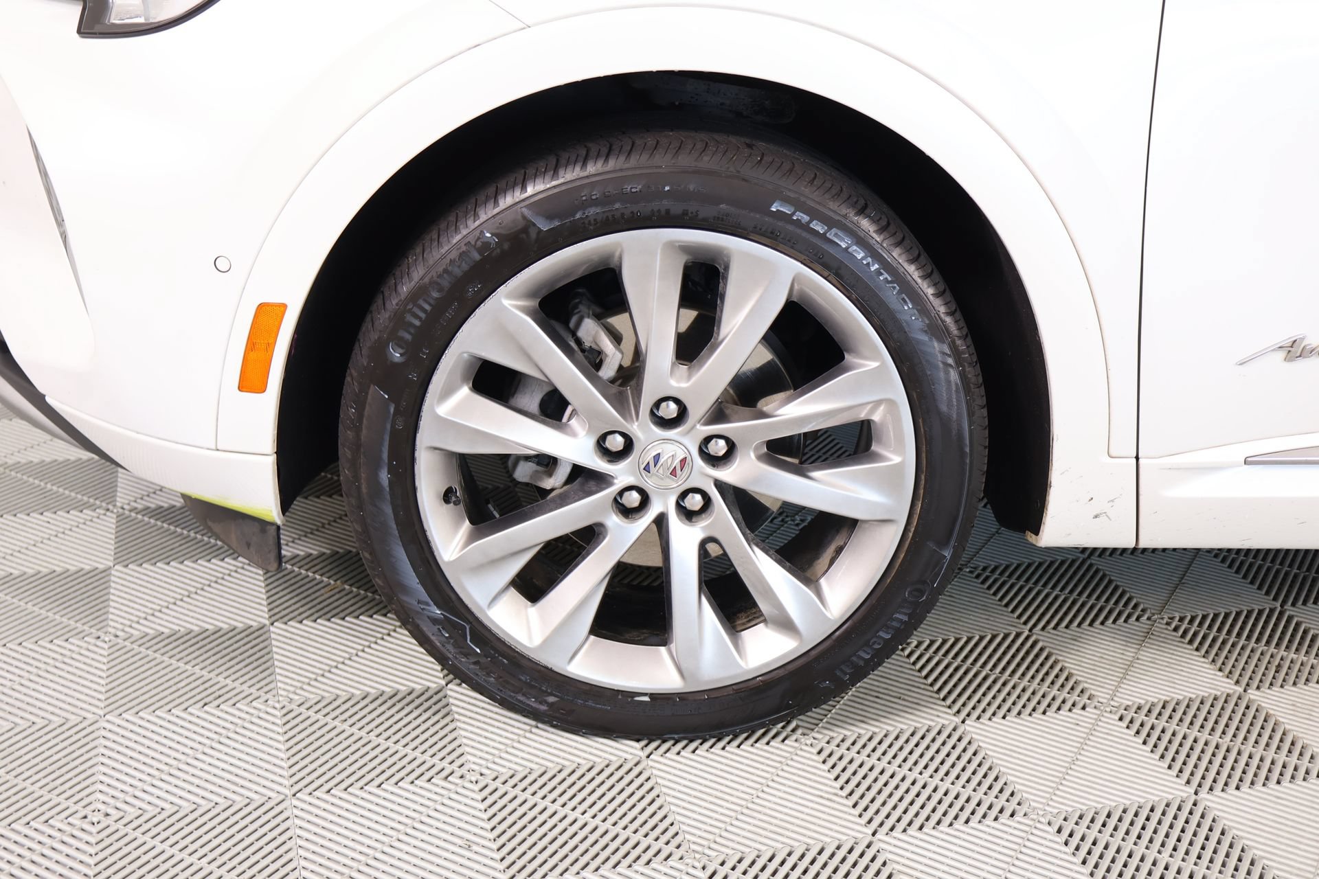 Used 2023 Buick Envision Avenir FWD image 18