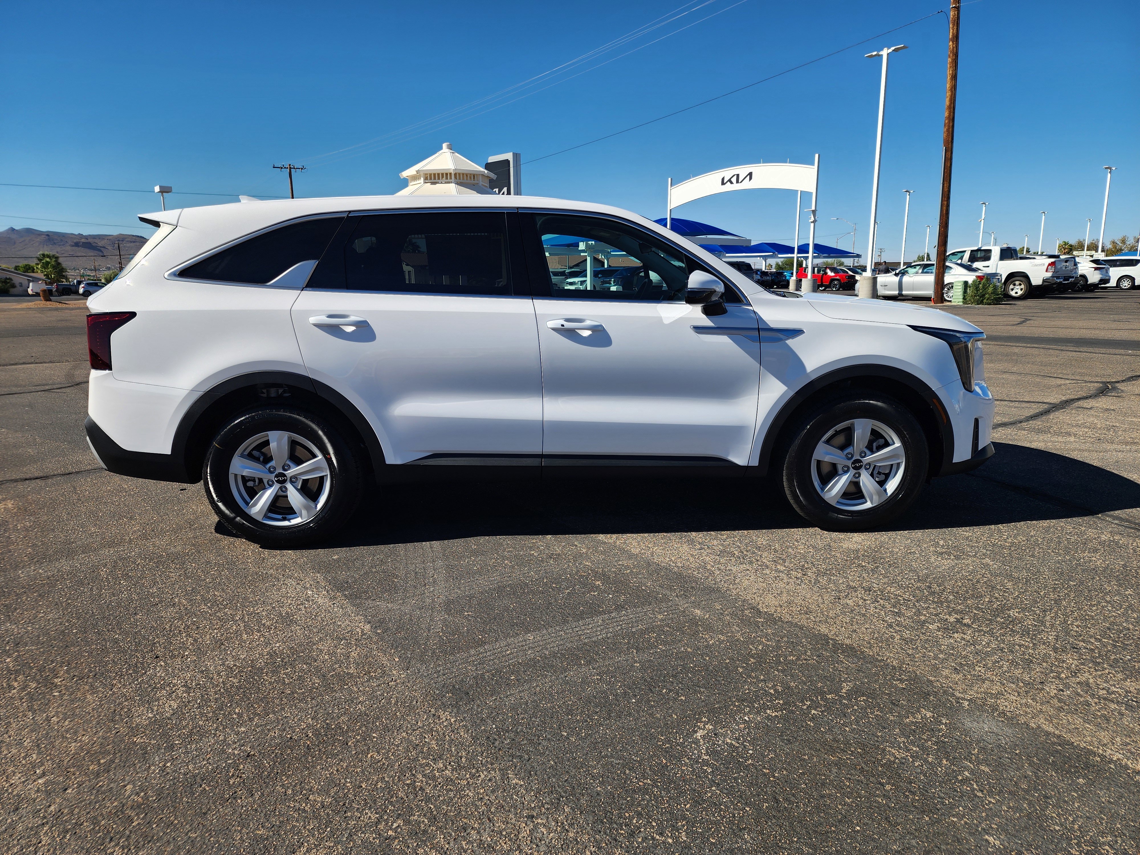 New 2026 Kia Sorento LX image 4