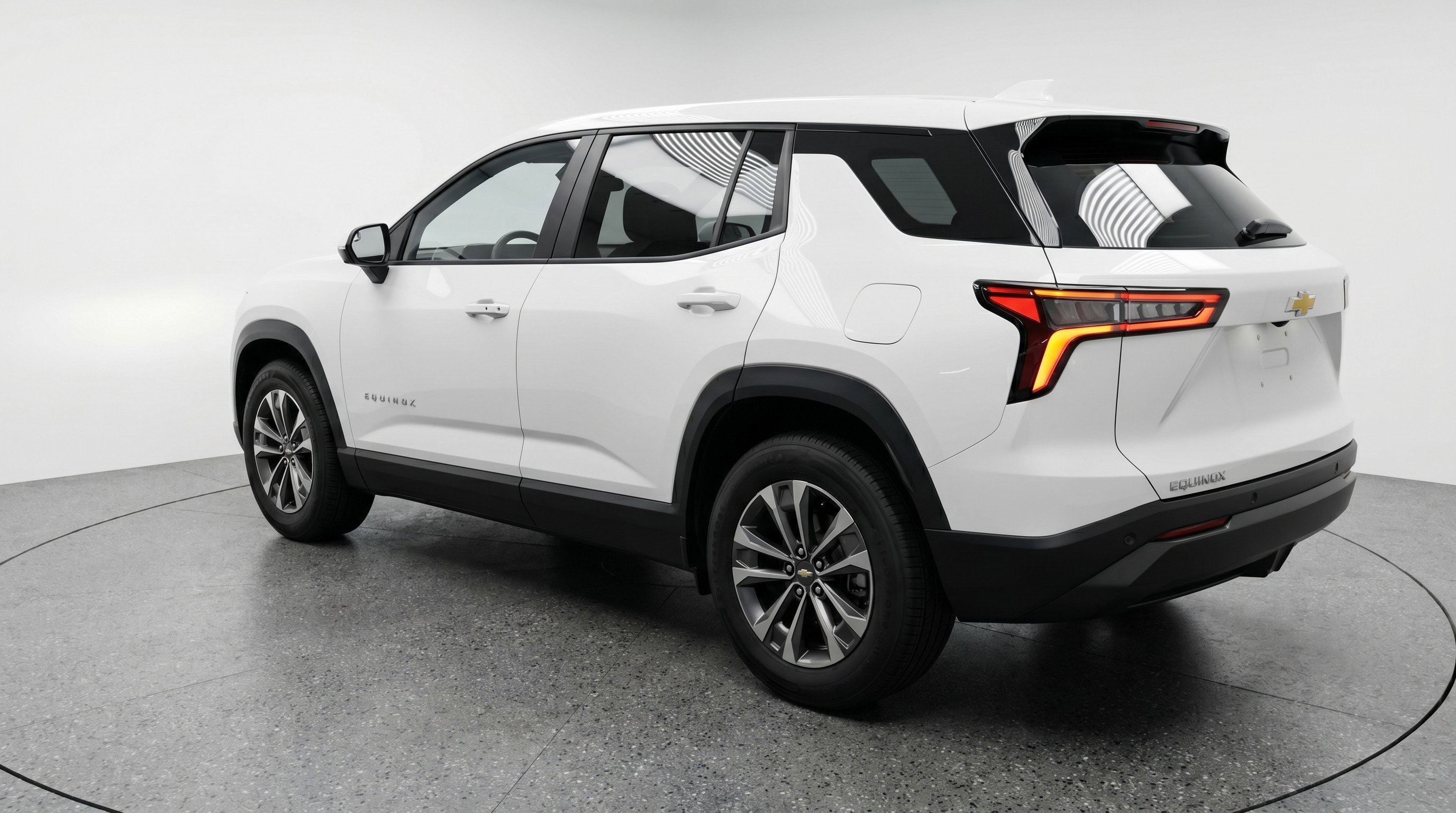 Used 2025 Chevrolet Equinox LT FWD image 6