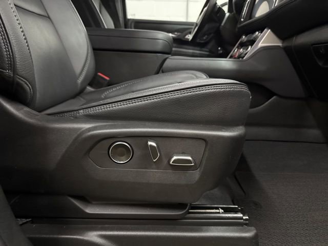 Used 2024 GMC Yukon Denali image 32