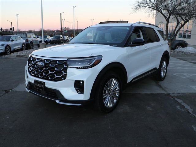 Used 2025 Ford Explorer Platinum w/ LUX Leather Package image 2
